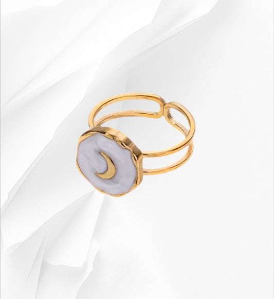 Anillo de luna blanco y dorado